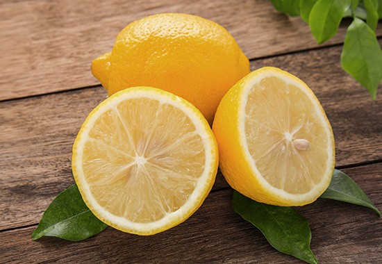 https://familiaserra.eu/El mejor limón de Valencia, recién recogido del árbol/